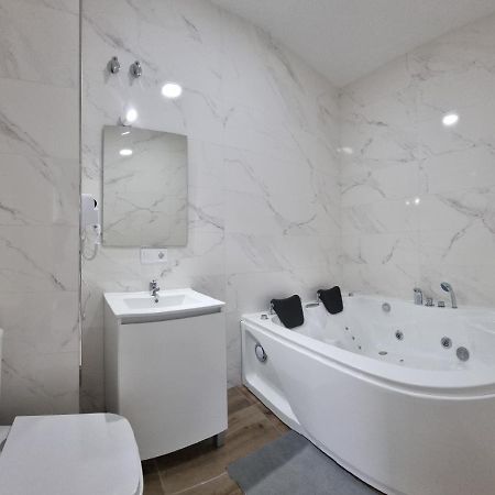 Mini Estudio Jacuzzi Doble Sevilla "Poligono Industrial" Exterior foto