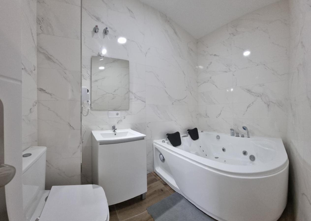 Mini Estudio Jacuzzi Doble Sevilla "Poligono Industrial" Exterior foto